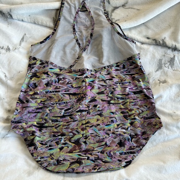 Lululemon run of route tank - Picture 2 of 2